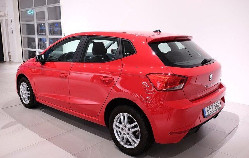 Begagnad Seat Ibiza 111 HK (81 kW) 2021 Röd Halvkombi