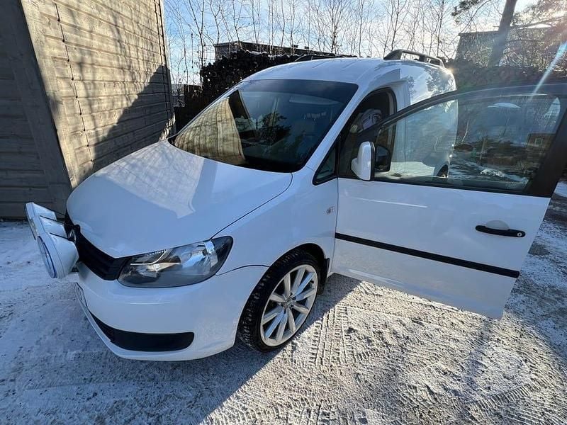 Begagnad VW Caddy 102 HK (75 kW) 2012 Minibuss
