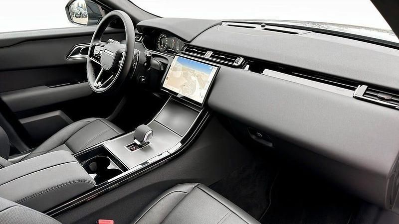 Begagnad Land Rover Range Rover Velar SE Dynamic 301 HK (221 kW) 2024 Grå SUV