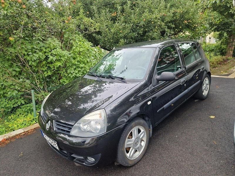Svart Begagnad 2007 Renault Clio R.S. Halvkombi | 22 000 kr (Marknadspris) - Bild 1/4