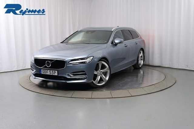 Ljusblå Begagnad 2019 Volvo V90 Momentum Kombi | 269 800 kr (Lite dyr) - Bild 1/4