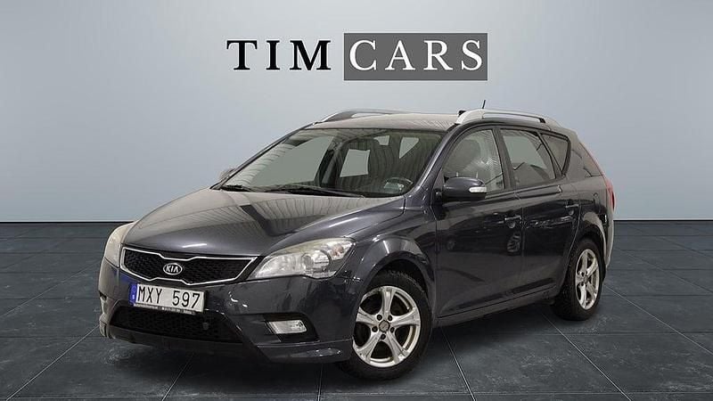 Grå Begagnad 2012 Kia Ceed Sportswagon Kombi | 34 999 kr (Marknadspris) - Bild 1/4