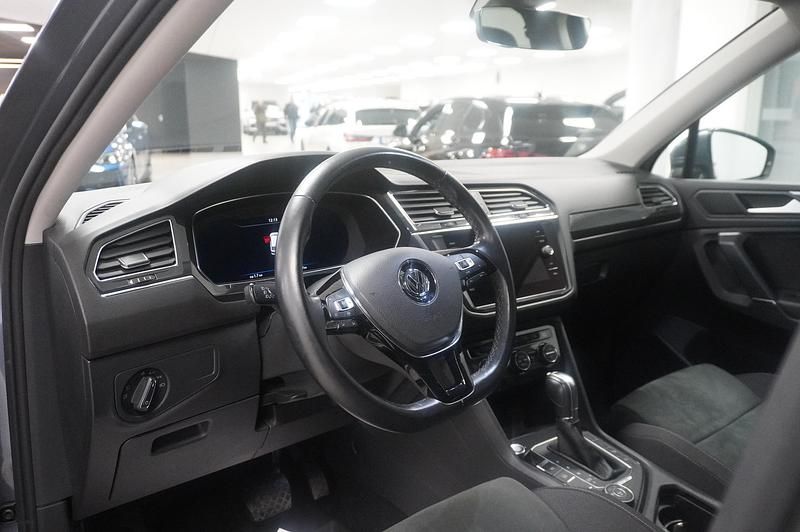 Begagnad VW Tiguan Allspace 200 HK (147 kW) 2019 Grå SUV