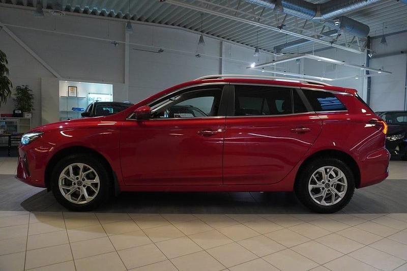 Begagnad MG MG5 EV 114 kW (156 HK) 2022 Röd Kombi