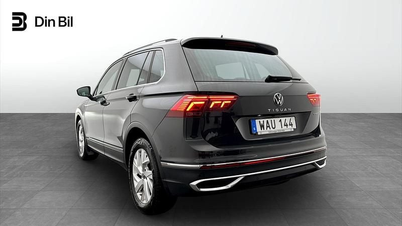Begagnad VW Tiguan Elegance 150 HK (110 kW) 2023 Grå SUV