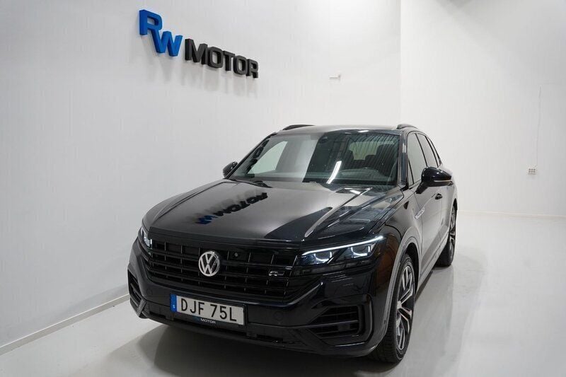 Svart Begagnad 2019 VW Touareg SUV | 459 800 kr (Marknadspris) - Bild 1/2