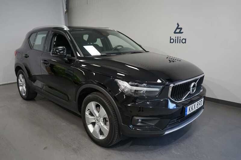 Svart Begagnad 2021 Volvo XC40 Momentum SUV | 299 900 kr (Marknadspris) - Bild 1/3