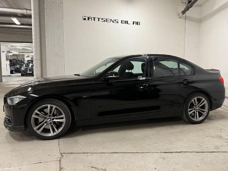 Begagnad BMW 335 Sport Line 306 HK (225 kW) 2012 Svart Sedan