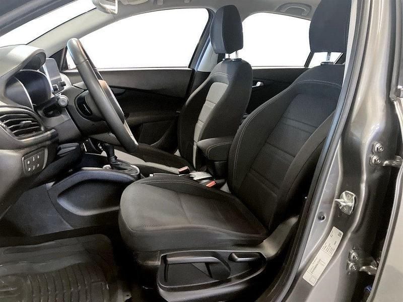 Begagnad Fiat Tipo 110 HK (80 kW) 2018 Grå Halvkombi
