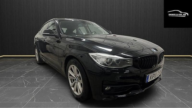 Begagnad BMW 318 Gran Turismo 143 HK (105 kW) 2014 Svart Halvkombi
