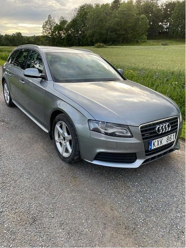 Grå Begagnad 2011 Audi A4 Kombi | 59 000 kr (Bra pris) - Bild 1/4