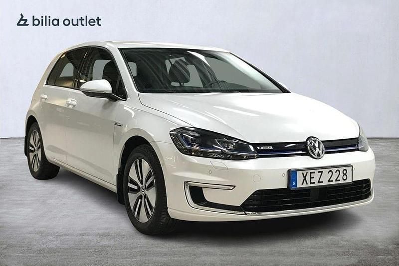 Begagnad VW e-Golf 100 kW (136 HK) 2018 Vit Halvkombi