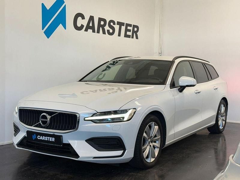 Vit Begagnad 2018 Volvo V60 Momentum Kombi | 199 900 kr (Marknadspris) - Bild 1/4
