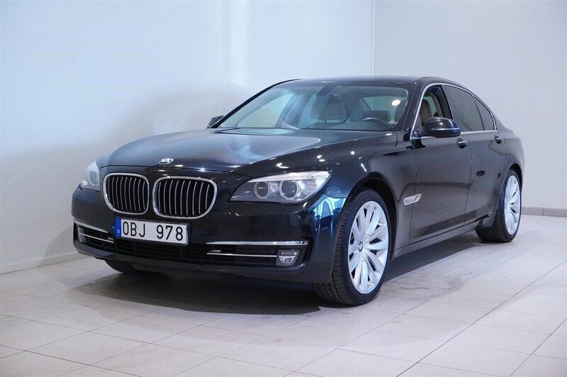 Okänd Begagnad 2013 BMW 740 Sedan | 219 900 kr - Bild 1/4