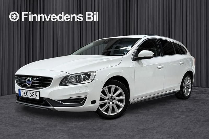 Begagnad Volvo V60 Business Edition 184 HK (135 kW) 2015 Vit Kombi