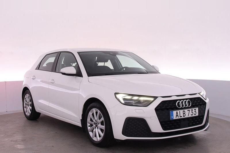 Vit Begagnad 2020 Audi A1 Sportback Proline Halvkombi | 189 000 kr (Marknadspris) - Bild 1/4