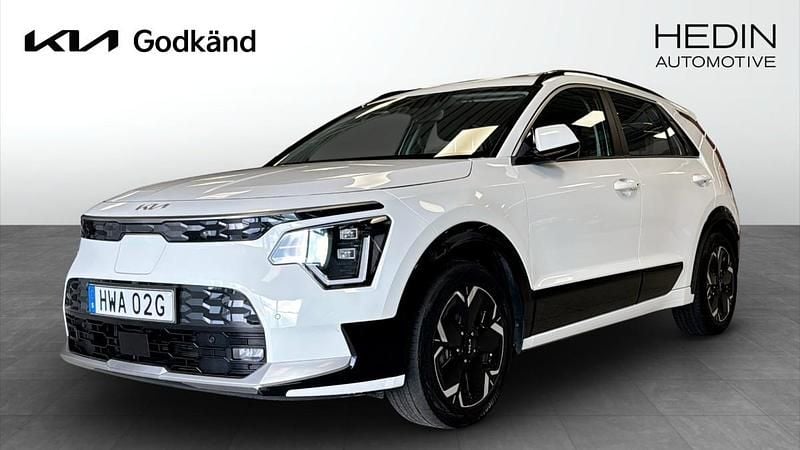 Vit (white) Begagnad 2022 Kia e-Niro SUV | 309 900 kr (Marknadspris) - Bild 1/4
