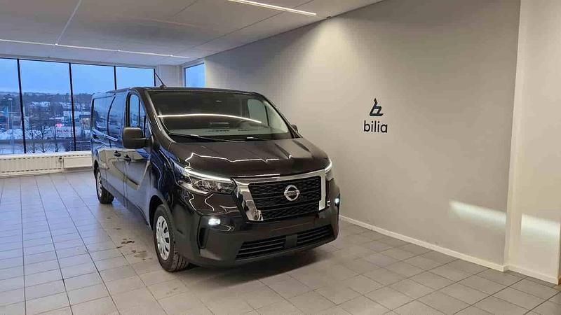 Vit Begagnad 2023 Nissan Primastar N-Connecta Minibuss | 401 800 kr (Lite dyr) - Bild 1/1