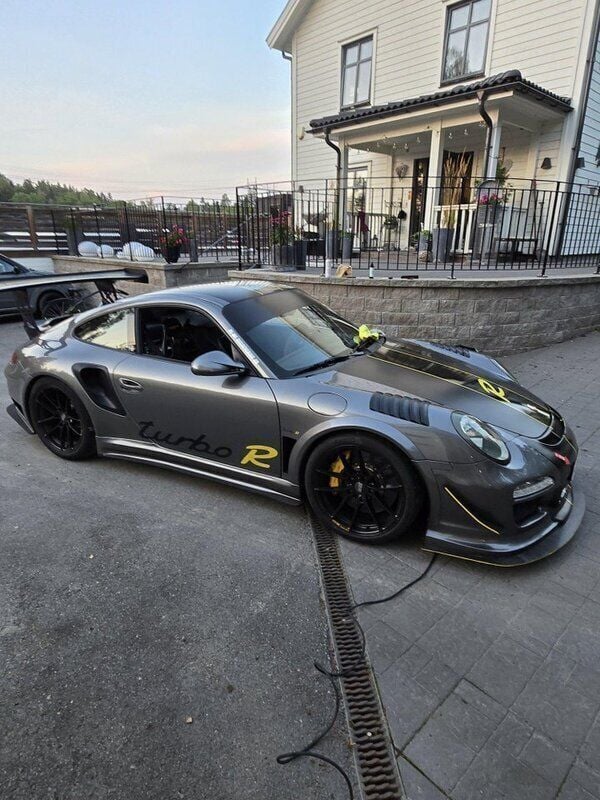 Begagnad 2010 Porsche 997 Sportkupé | 1 150 000 kr - Bild 1/4