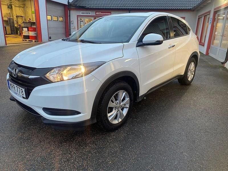 Vit Begagnad 2017 Honda HR-V Comfort SUV | 162 900 kr (Lite dyr) - Bild 1/4