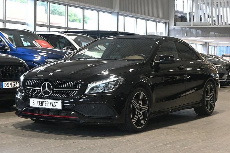 Svart Begagnad 2018 Mercedes CLA250 AMG Sedan | 219 000 kr (Marknadspris) - Bild 1/4