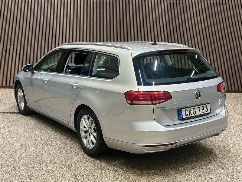Begagnad VW Passat 150 HK (110 kW) 2017 Silver Kombi