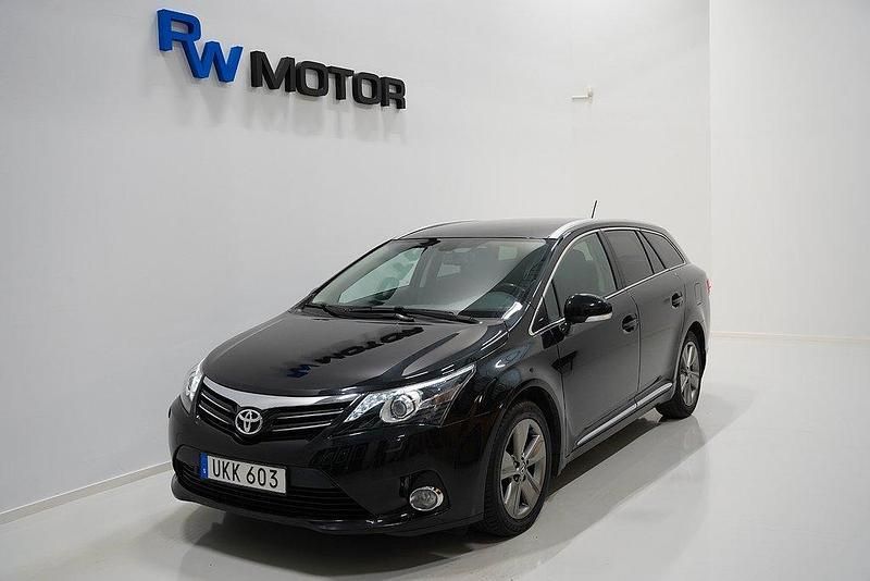 Svart Begagnad 2015 Toyota Avensis Edition Kombi | 139 900 kr (Marknadspris) - Bild 1/4