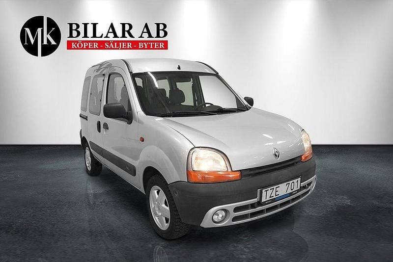 Begagnad Renault Kangoo 96 HK (70 kW) 2003 Ljusgrå Minibuss