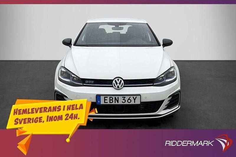 Begagnad VW Golf VIII GTE 204 HK (150 kW) 2020 Vit Halvkombi
