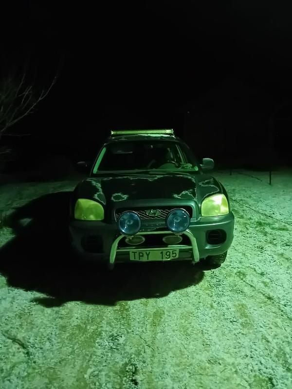 Begagnad 2003 Hyundai Santa Fe SUV | 16 000 kr (Dyr) - Bild 1/4