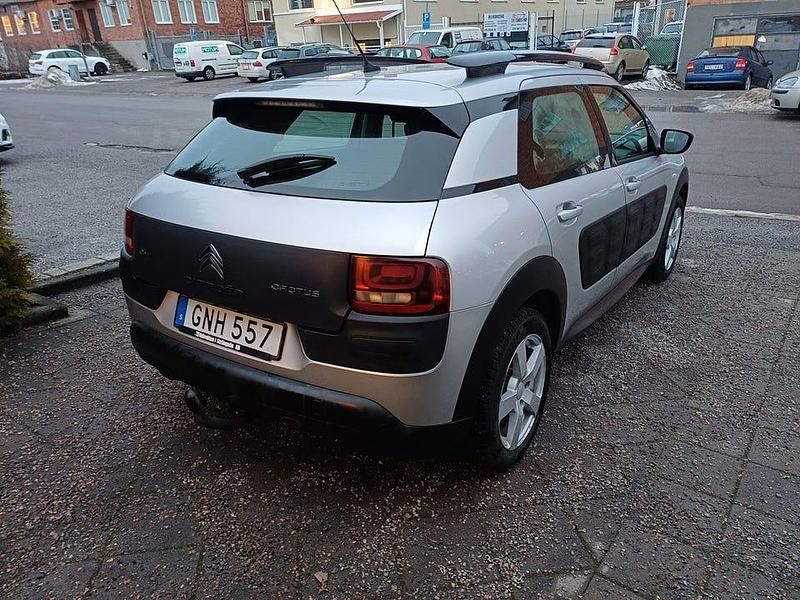 Begagnad Citroën C4 Cactus PureTech 82 HK (60 kW) 2014 Silver Halvkombi