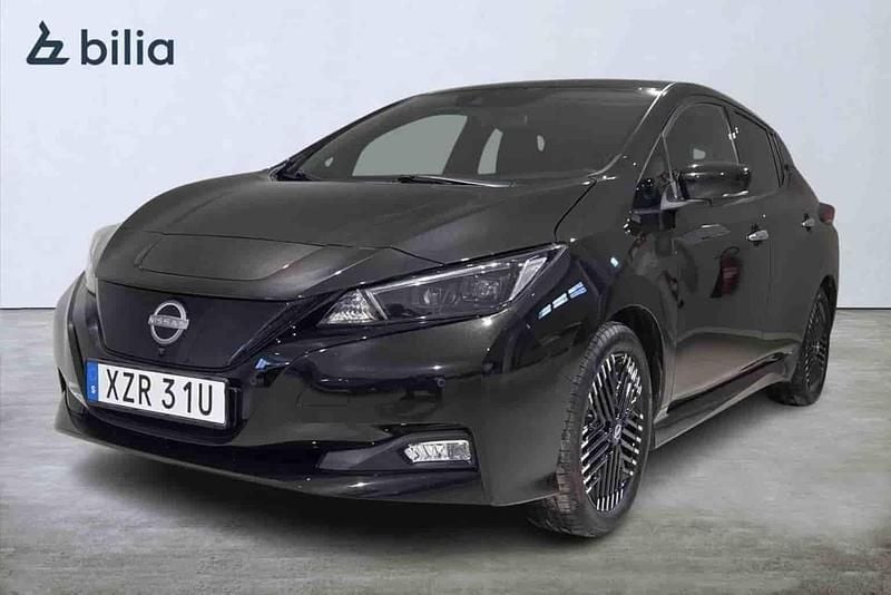 Begagnad Nissan Leaf 2023 Svart Halvkombi