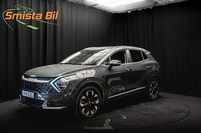 Grå Begagnad 2022 Kia Sportage 2 SUV | 339 700 kr (Marknadspris) - Bild 1/3