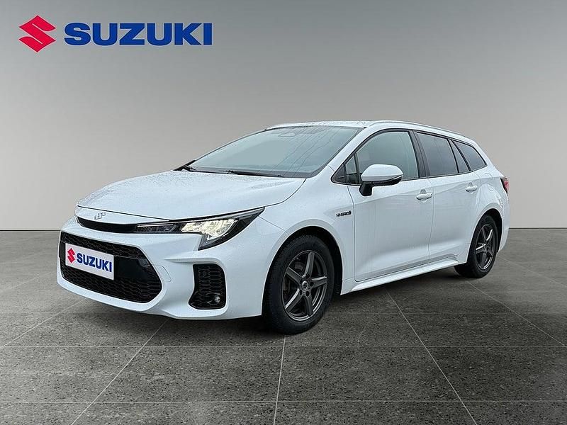 Begagnad Suzuki Swace 98 HK (72 kW) 2023 Vit Kombi