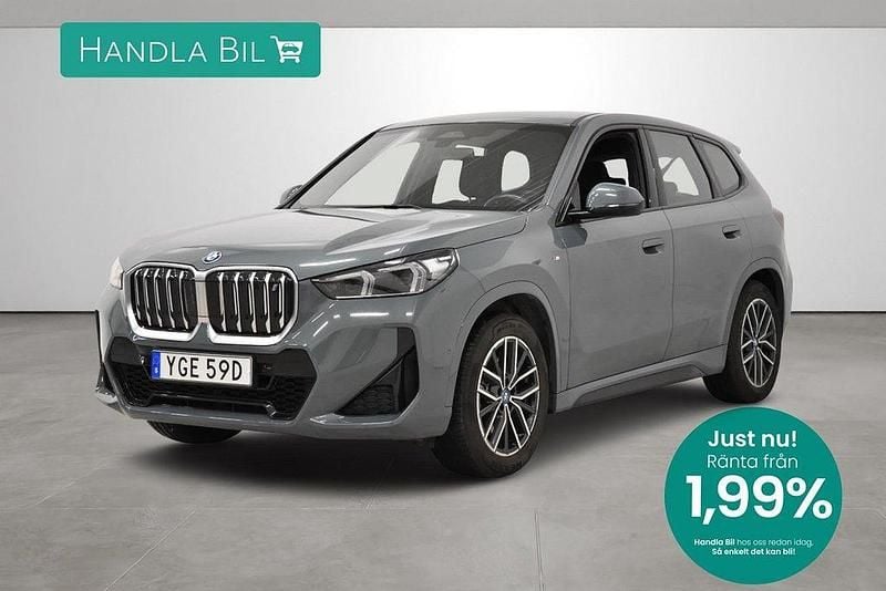 Grön Begagnad 2023 BMW iX1 M Sport SUV | 468 700 kr (Superpris) - Bild 1/3