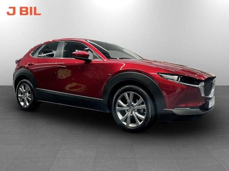 Röd Begagnad 2022 Mazda CX-30 Sky SUV | 229 900 kr (Marknadspris) - Bild 1/4