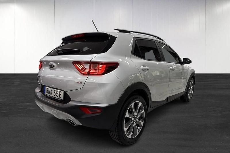 Begagnad Kia Stonic Advance 120 HK (88 kW) 2019 Silver SUV