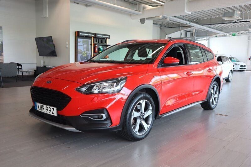 Röd Begagnad 2021 Ford Focus Active Kombi | 194 900 kr (Lite dyr) - Bild 1/4