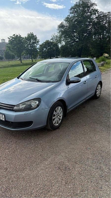Blå Begagnad 2011 VW Golf VI Halvkombi | 49 000 kr (Marknadspris) - Bild 1/4