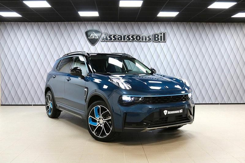 Blå Begagnad 2022 Lynk & Co 01 SUV | 269 900 kr (Marknadspris) - Bild 1/4