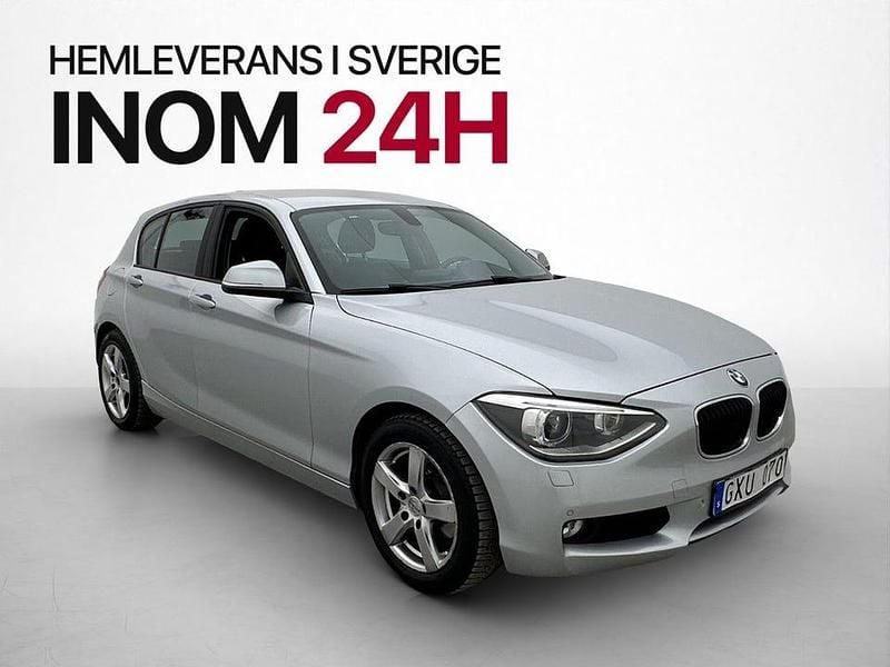 Begagnad BMW 118 143 HK (105 kW) 2012 Silver Halvkombi