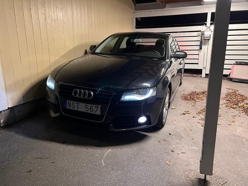 Begagnad 2011 Audi A4 Sedan | 74 500 kr (Marknadspris) - Bild 1/4
