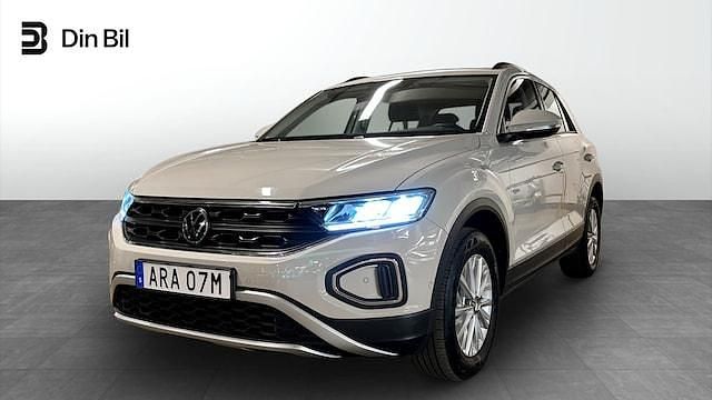 Grå Begagnad 2022 VW T-Roc Life SUV | 239 900 kr (Marknadspris) - Bild 1/4