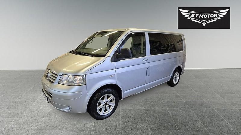Begagnad VW Multivan 131 HK (96 kW) 2008 Silver Van