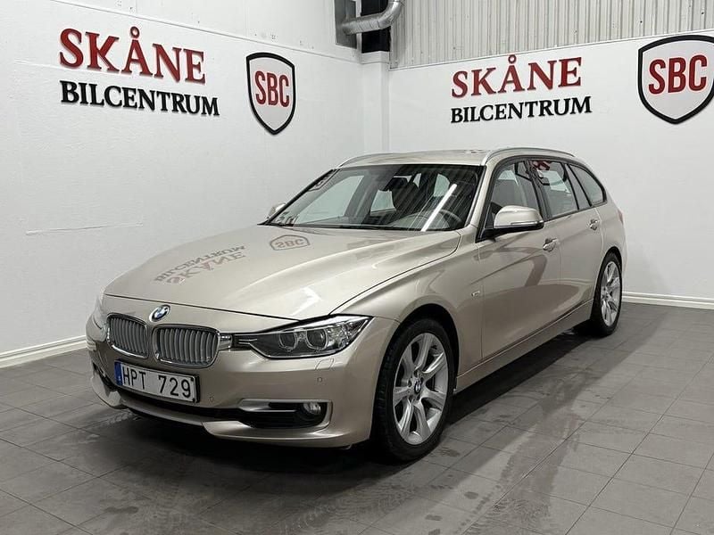 Begagnad BMW 330 258 HK (189 kW) 2013 Silver Kombi