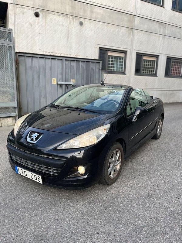 Svart Begagnad 2011 Peugeot 207 CC Cab | 49 900 kr (Marknadspris) - Bild 1/4