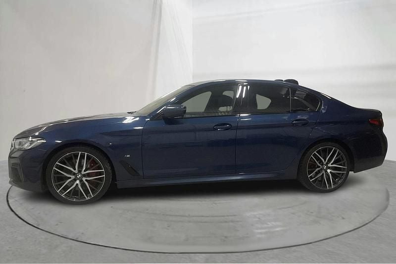 Begagnad BMW 540 Shadowline 333 HK (244 kW) 2021 Blå Sedan