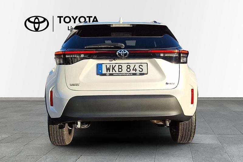 Begagnad Toyota Yaris Hybrid Active 117 HK (86 kW) 2025 Vit