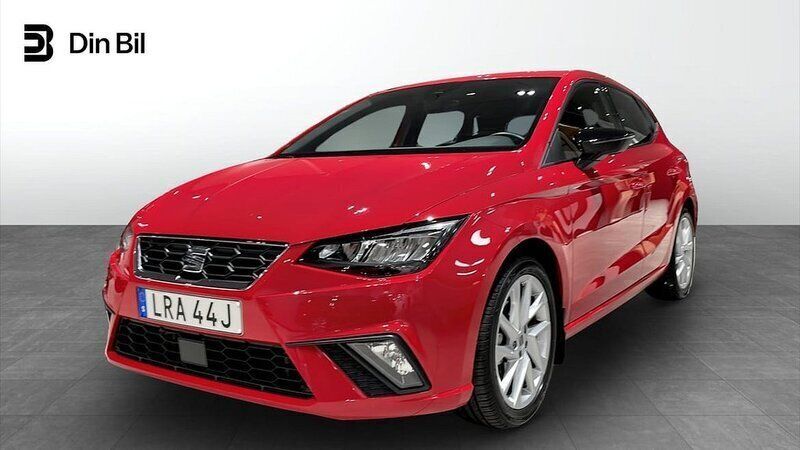 Röd Begagnad 2023 Seat Ibiza FR Halvkombi | 194 900 kr (Marknadspris) - Bild 1/4