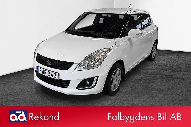 Begagnad Suzuki Swift 94 HK (69 kW) 2015 Vit Halvkombi